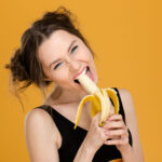 अधिक केला खाने से स्वास्थ्य हो सकता है खराब ,जाने केले के लक्षण